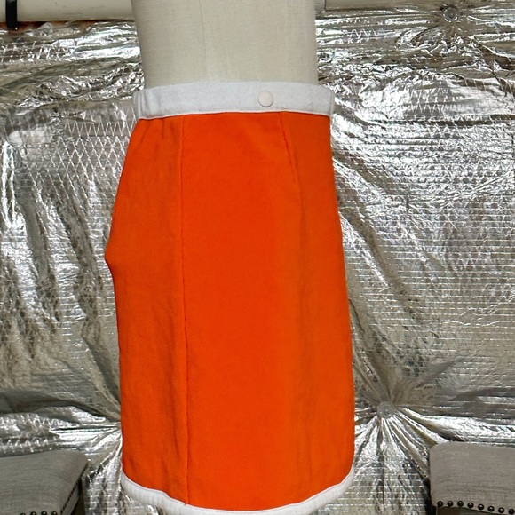 URBAN OUTFITTERS ORANGE AND WHITE CLUB GIRL WRAP MINI SKIRT M - Picture 2 of 3